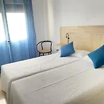 Atico Con Terraza 公寓 *