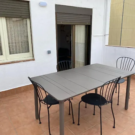 Atico Con Terraza 坎布里尔斯